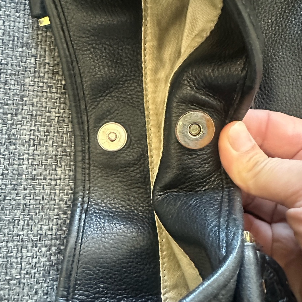 TORY BURCH Black Leather Handbag - Picture 16 of 16